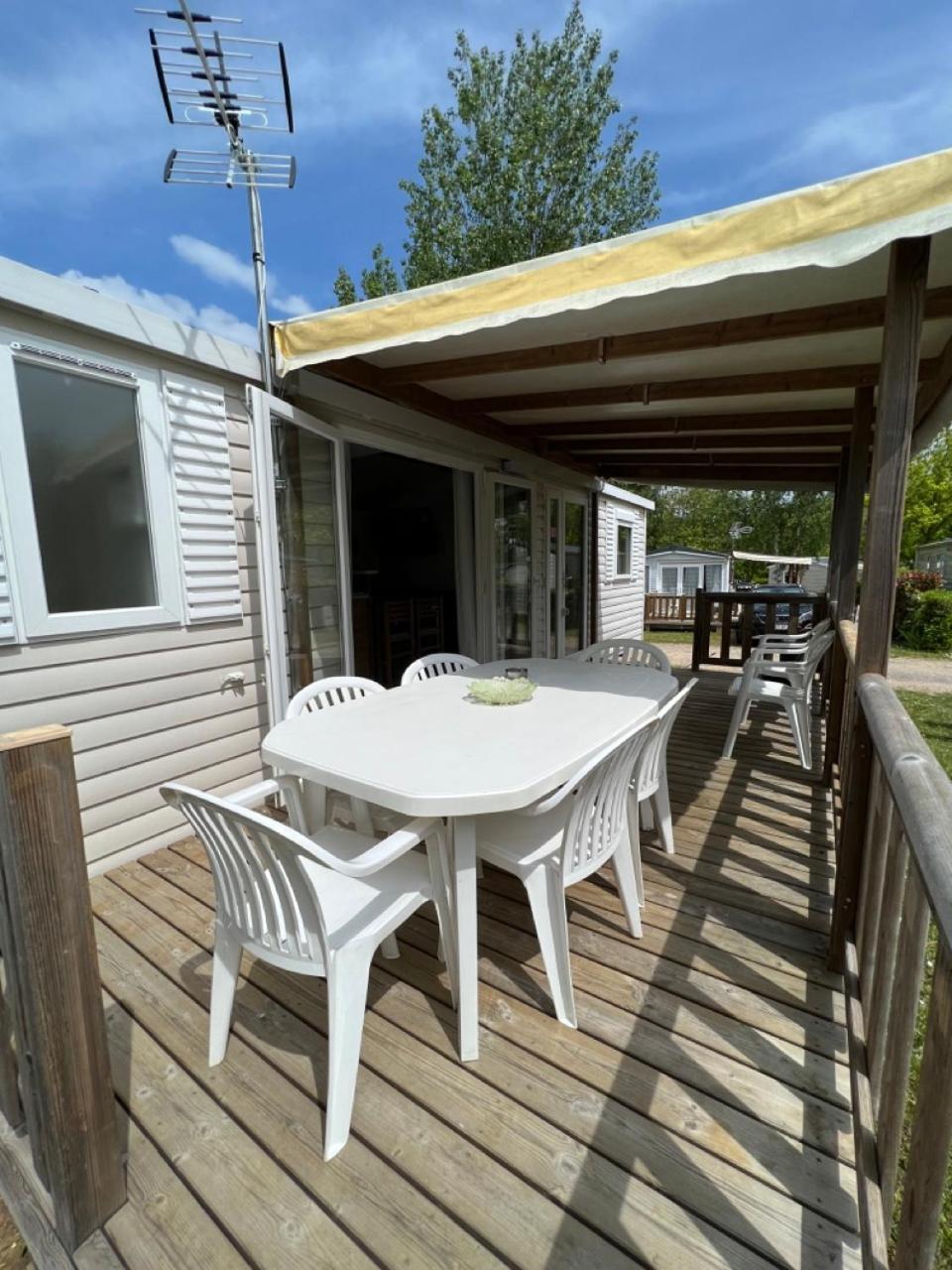 Mobil-Home 4 Etoiles Avec Piscine Proche De Blois Onzain Kültér fotó